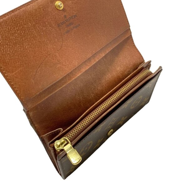 LOUIS VUITTON Porte Monnaie Zip Monogram - Bifold Wallet 136-081225 - Picture 6 of 11
